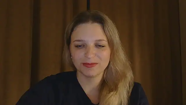 Snapshot of ElisSky301 chatting on 04/02/26, 09:12 ElisSky301 online show from 04/02/26, 09:12