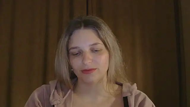 Snapshot of ElisSky301 chatting on 04/25/26, 06:38 ElisSky301 online show from 04/25/26, 06:38