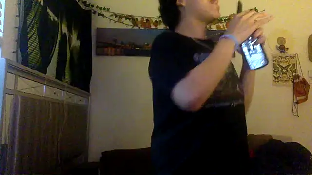 kxnnyvxz online show from 10/20/25, 10:32