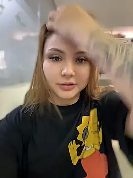 Snapshot of Beella1_ chatting on 07/20/26, 01:02 Beella1 online show from 07/20/26, 01:02