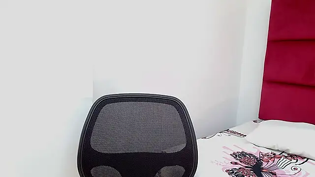 Flirty Vibes online show from 11/04/25, 02:49