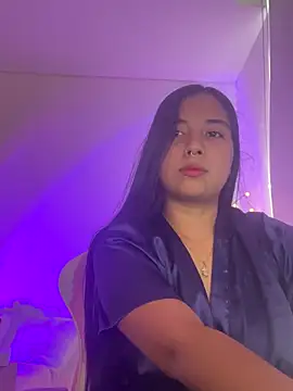 aly nicols online show from 10/21/25, 06:52