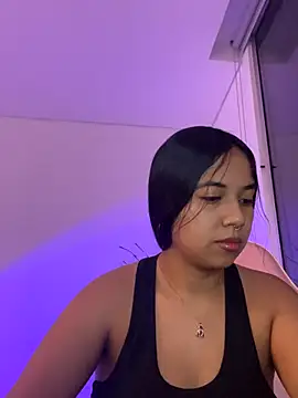 aly nicols online show from 12/02/25, 01:55