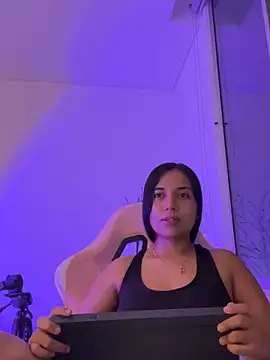 aly nicols online show from 12/20/25, 06:20