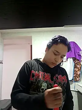 Isis Bathory online show from 11/15/25, 01:18