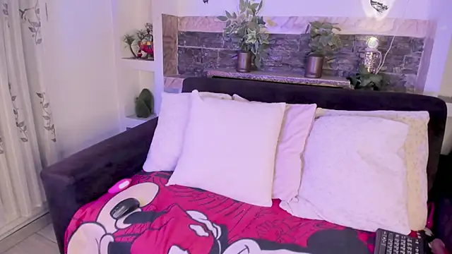 Snapshot of Cleopatriagad chatting on 02/11/26, 01:54 Cleopatriagad online show from 02/11/26, 01:54