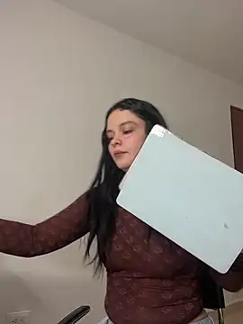 Selena Roa online show from 12/19/25, 02:18