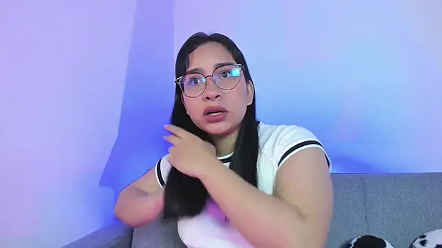 miah storm online show from 12/17/25, 02:50