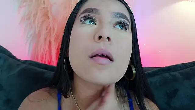 mia roux1 online show from 04/17/26, 09:07