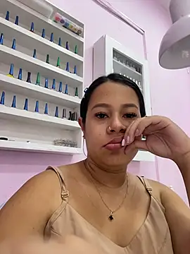 Snapshot of PaulaCruz01 chatting on 02/06/26, 07:50 PaulaCruz01 online show from 02/06/26, 07:50