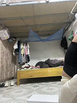 love-xx online show from 12/18/25, 11:49