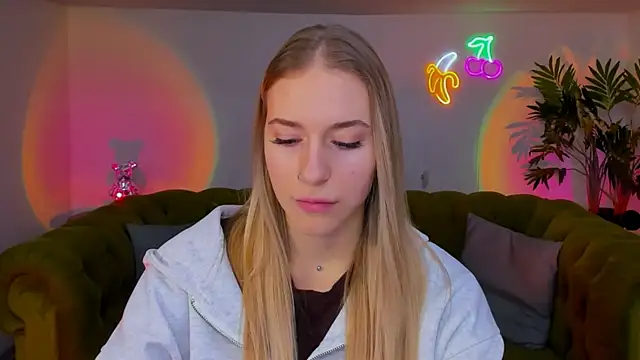 sassy cutie online show from 11/25/25, 01:22