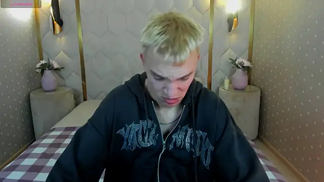 Derek Banville online show from 12/22/25, 01:24