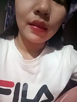 -Lanaa- online show from 11/19/25, 06:19