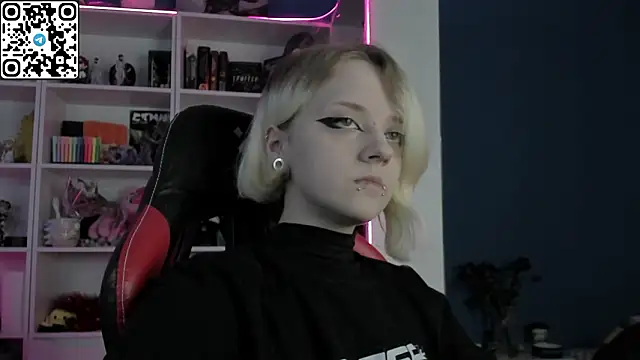 Holy Mistress S online show from 03/21/26, 09:25