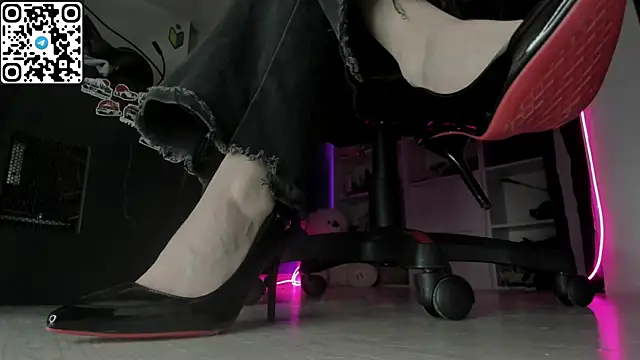 Holy Mistress S online show from 05/14/26, 08:21