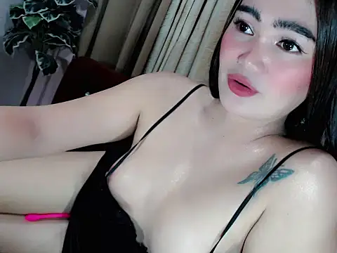 Snapshot of Felicity_lux chatting on 06/25/26, 04:01 Felicity lux online show from 06/25/26, 04:01