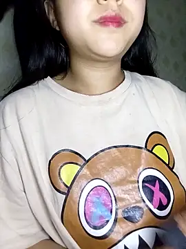 Quynhsumon online show from 02/22/26, 02:48