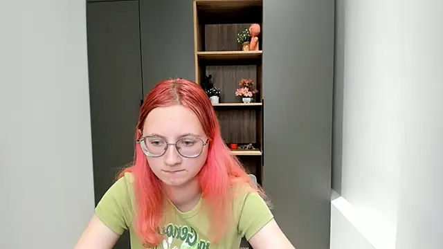 AdelaDelilla online show from 10/23/25, 11:53