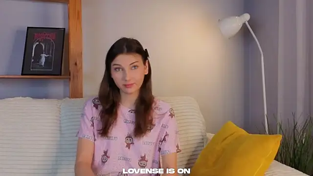 KateCahee online show from 12/05/25, 01:25