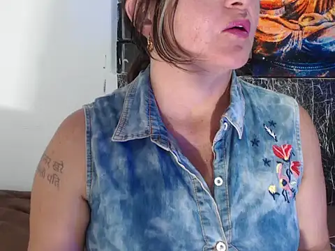 Debora Cienfuegos25 online show from 11/09/25, 01:15