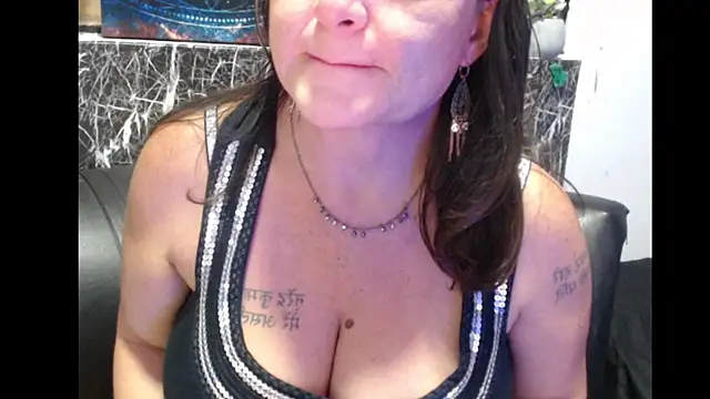 Debora Cienfuegos25 online show from 12/19/25, 12:28