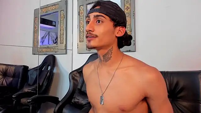 Mr Strike online show from 10/23/25, 02:44