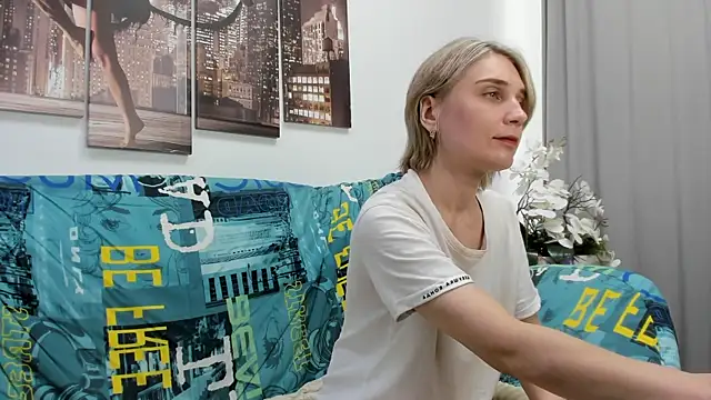 Tenderly Sophie online show from 06/07/26, 01:21