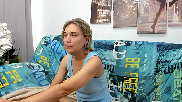 Snapshot of Tenderly_Sophie chatting on 07/18/26, 01:10 Tenderly Sophie online show from 07/18/26, 01:10