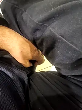 Snapshot of Djemi_7 chatting on 02/19/26, 10:22 Djemi 7 online show from 02/19/26, 10:22