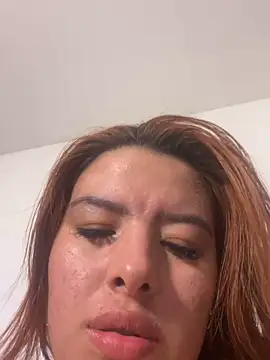 viki 11 online show from 10/30/25, 11:16