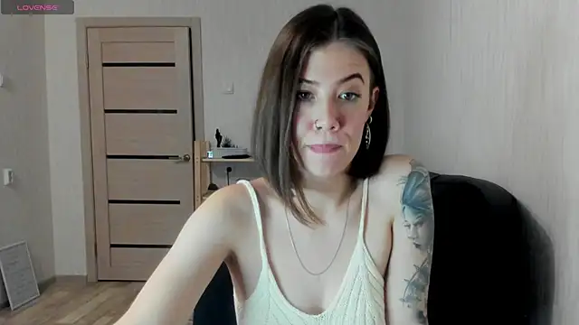 twinkle rosie online show from 12/04/25, 01:53