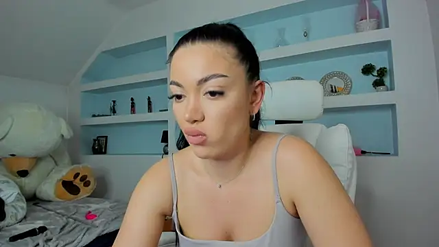 juliexxx online show from 04/15/26, 04:58