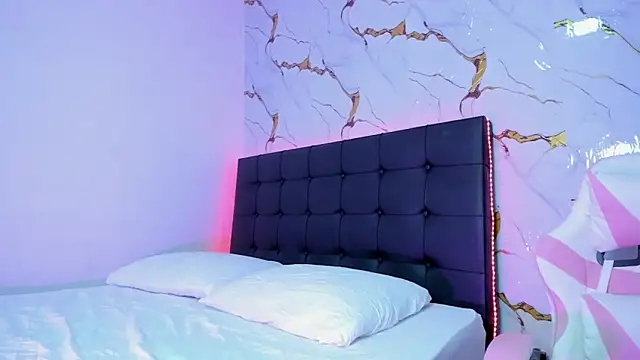 Scarlet DLuce online show from 04/09/26, 09:04