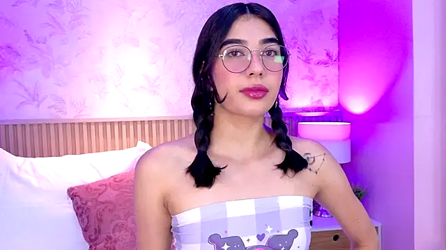 AdelineJhones online show from 11/09/25, 02:26