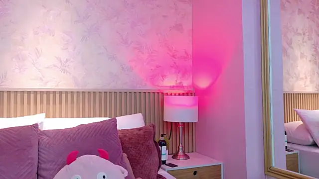 AdelineJhones online show from 03/10/26, 09:53