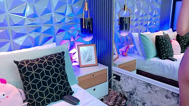 AdelineJhones online show from 03/21/26, 02:31