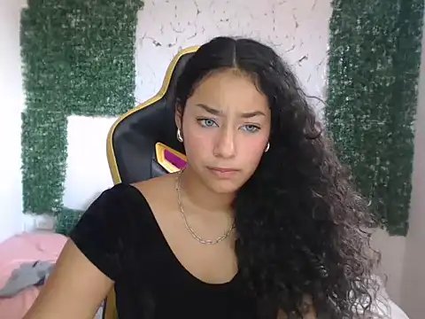 emily stars1 online show from 11/20/25, 07:02