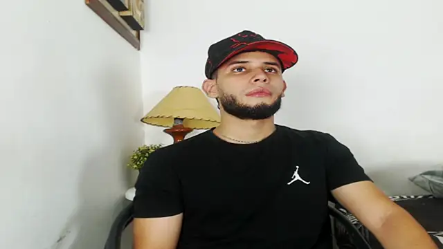 Maxcole 07 online show from 10/31/25, 12:11