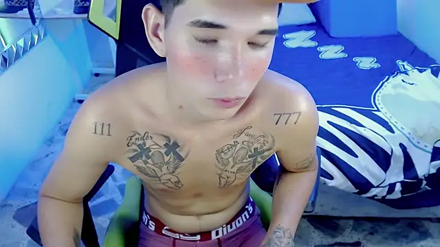 Snapshot of gio_badboy chatting on 10/22/25, 01:55 gio badboy online show from 10/22/25, 01:55