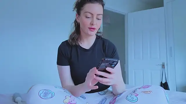 Lovelavender  online show from 02/06/26, 02:53