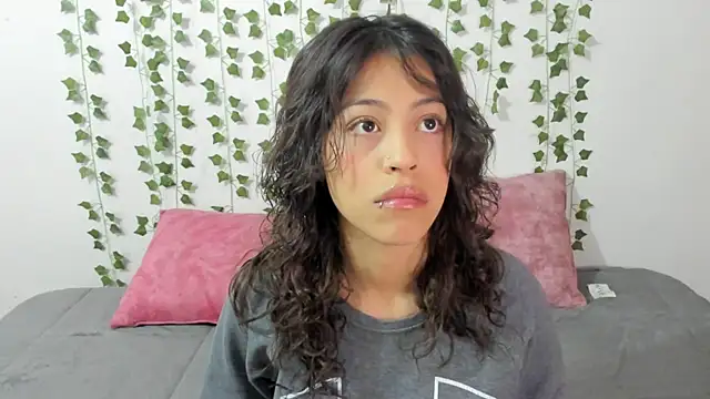 emily jonessxx online show from 01/17/26, 03:28