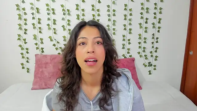 emily jonessxx online show from 02/11/26, 04:45