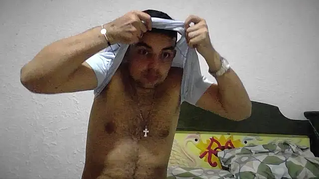 Snapshot of axel_jhones_ chatting on 11/05/25, 10:43 axel jhones online show from 11/05/25, 10:43