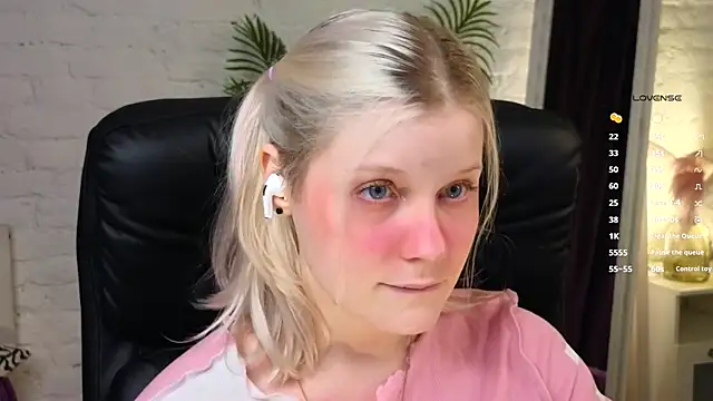 ShineJoan online show from 11/16/25, 10:04