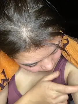 Snapshot of kimyonon chatting on 11/28/25, 07:33 kimyonon online show from 11/28/25, 07:33