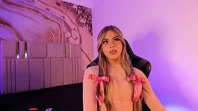 DannysaStar  online show from 11/28/25, 06:49