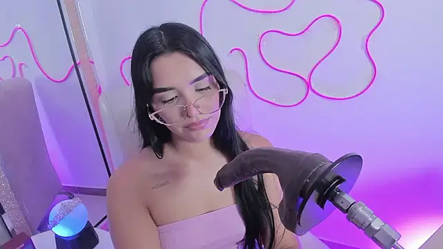 laana foxx online show from 02/23/26, 01:47