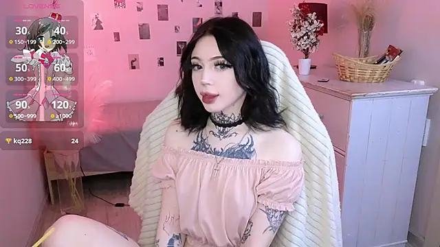 Emma Kirks online show from 06/09/26, 12:50