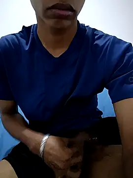 Avidjoestar 03 online show from 10/22/25, 06:46